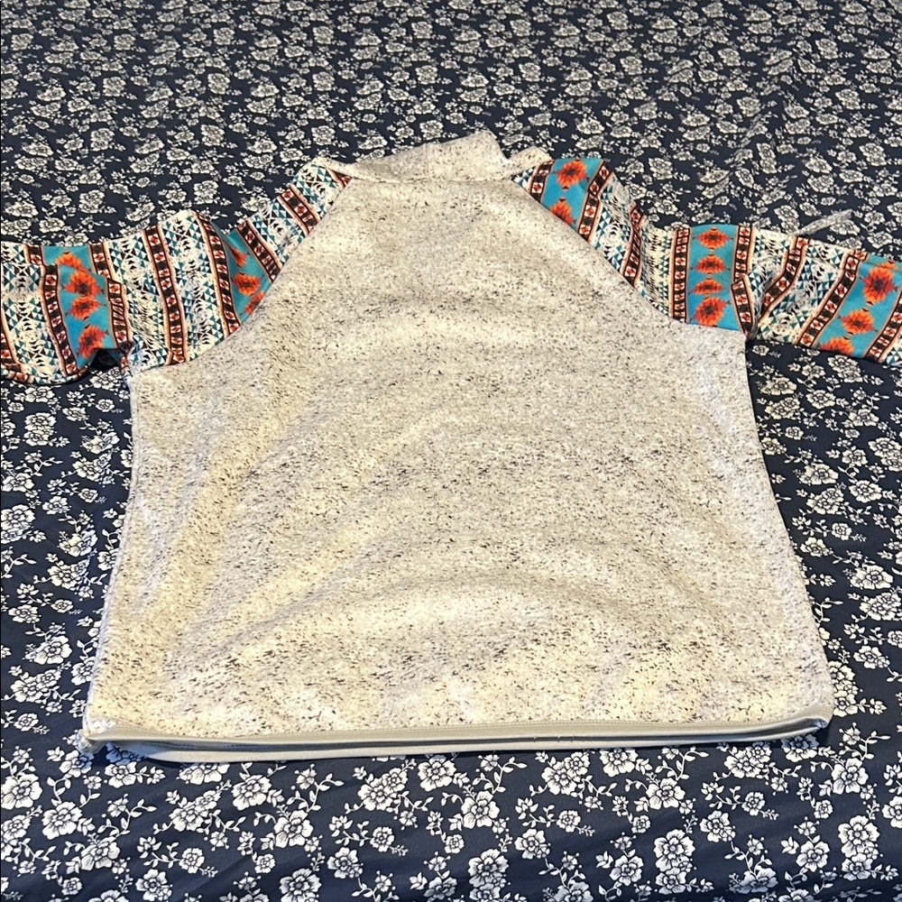 Multicolor Patterned Hoodie - image 4